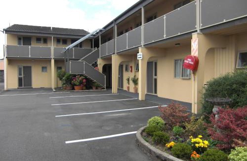New Plymouth Hotel | 299 On Devon West
