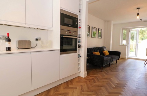 Langstone Cottage | 2A The Mews