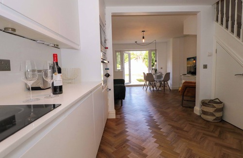 Langstone Cottage | 2A The Mews