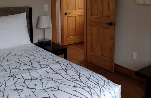 Muskoka Lakes House | 2B - 2 Bedroom in 4 Plex