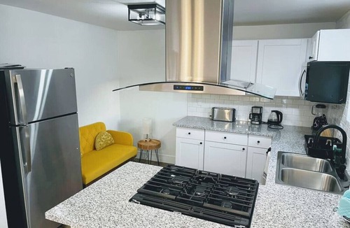 Downtown Phoenix House | 2B Home with King-Size Bed DT Phx Unit A