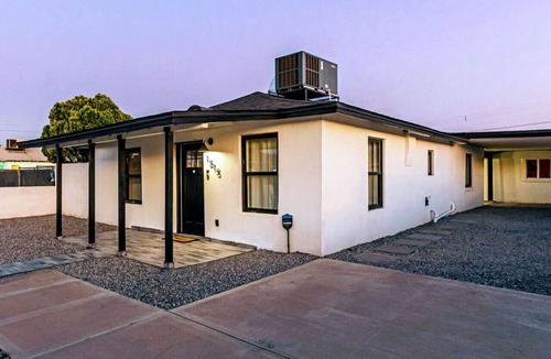 Downtown Phoenix House | 2B Home with King-Size Bed DT Phx Unit A