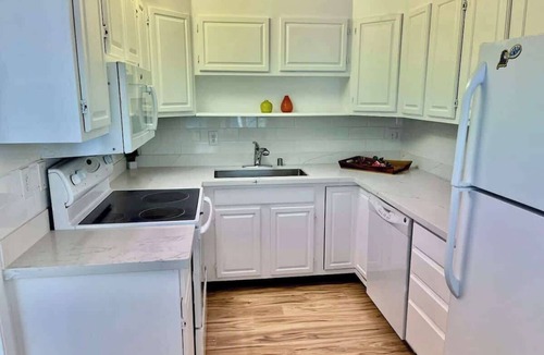 Mercer Island Apartment | 2b2b Mercer Island best location