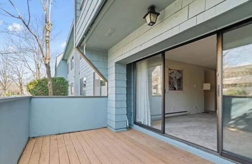 Mercer Island Apartment | 2b2b Mercer Island best location