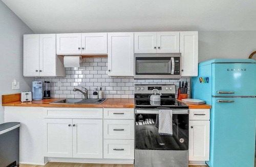 Ardmore - Gould Estates - Olin Heights House | 2bd/1ba Cottage * Renovated * Dogs Welcome