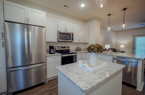 South Nashville Villa | *2bd/2.5bth Townhome 10 mins from Downtown* #D