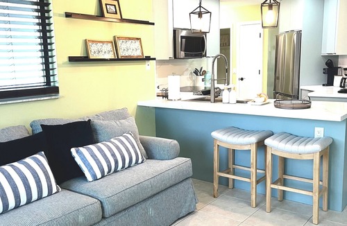 Pebble Beach House | 2bd-2ba-2ga, heated pool, golf-beach lovers, pet friendly sanctuary.