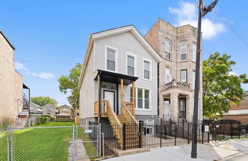 Douglas Apartment | 2bd/2ba, King bd, Pets OK, Laundry, Fenced Yard, Near Downtwn, Hospitals, & Unis