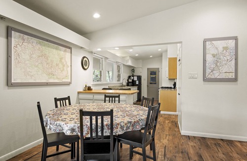 Flagstaff House | 2bd/2ba with A/C Near Downtown, Trails, NAU & Hwy to Canyon