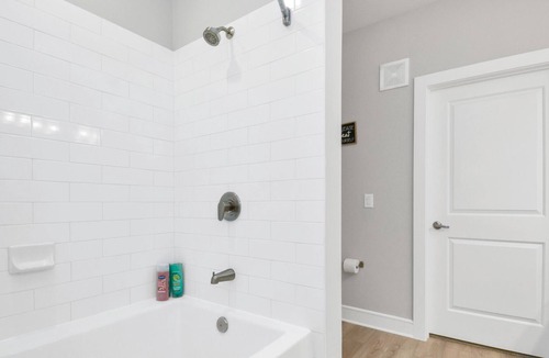 Addicks Apartment | 2BD/2BA With Pool~King & Queen bed, Mins to W. Houston Medical Centre