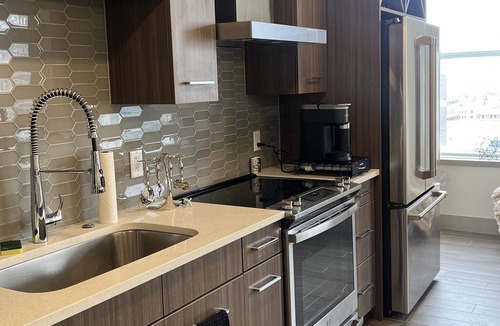Business District Apartment | 2Bd/2Bath Corner Apt - 15th Floor Historic First National Bldg w/Skyline Views