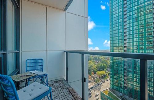 Willowdale Apartment | 2BD 2BR Panoramic View Sheppard Metro Free parking in Downtown Toronto