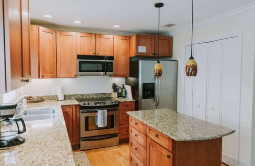 Biloxi Condo | 2BD-3BA-3BEDS in the PERFECT location in Ocean Springs! Britt's Creek Condo