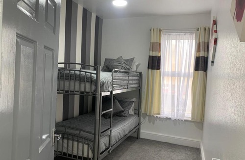 South Shore Apartment | 2BD Apartment