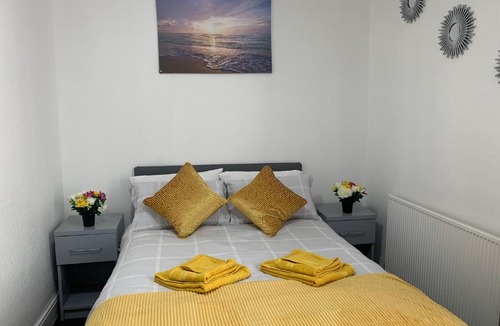 South Shore Apartment | 2BD Apartment