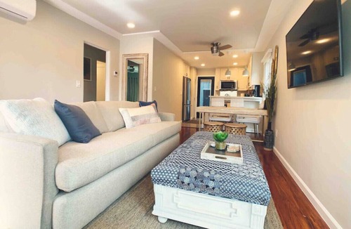 South Mission Beach Condo | 2bd Beach House|30 Steps to the Sand + AC