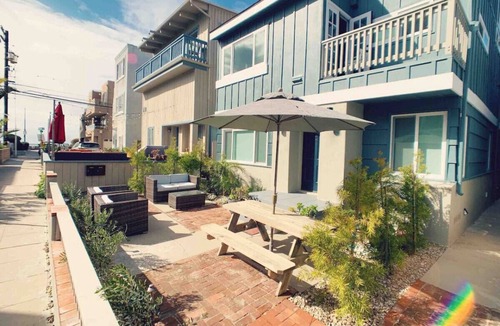 South Mission Beach Condo | 2bd Beach House|30 Steps to the Sand + AC