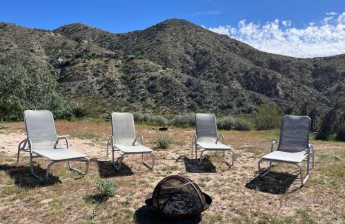 Morongo Valley House | 2bd cabin on ridge with mountain views