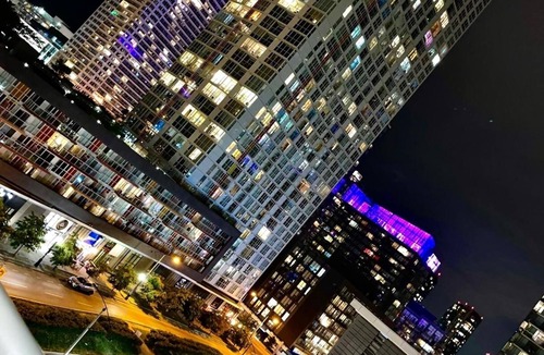 CityPlace Condo | 2BD Condo W Free Parking Near CN Tower