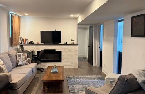 London Apartment | 2bd Near LHSC, UWO, Fanshawe College