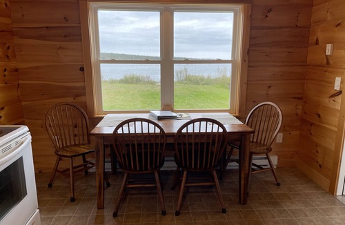 Steuben Cottage | 2bd, on Pigeon Hill Bay, fire pit, star lit sky, AC in loft, quiet