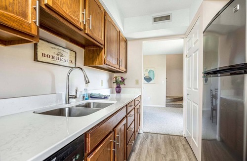 Acme Condo | 2BDR Loft Suite Golf Course Condo 5549