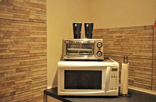 Cedarbrae House | 2BDR spacious, cozy suite with fireplace