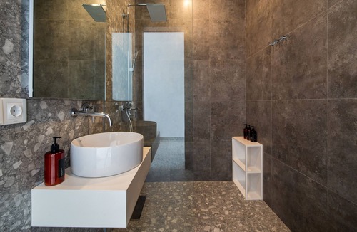 Dalung House | 2BDR Villa Berawa