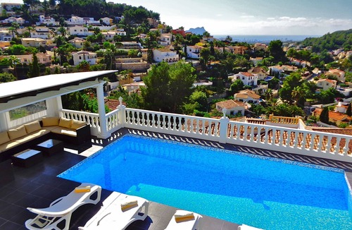 Fustera Apartment | 2bed 2bath apartment with private pool and sea views enjoys all day sunshine!