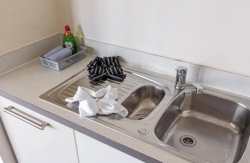 Central Milton Keynes Apartment | 2Bed | 2Bath | Parking | Walk to Xscape & CentreMK