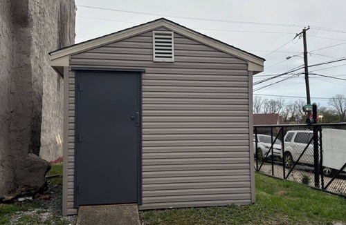 Frankford Apartment | 2bed 2nd fl with parking