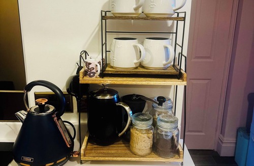 Herne Bay Apartment | 2bed 2shower beachfront basement apartment