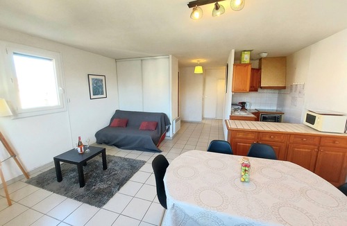 Latour-Bas-Elne Apartment | 2bed 6pers ok pets vacation vouchers parking wifi 2km sea all comfort 67m2 wif