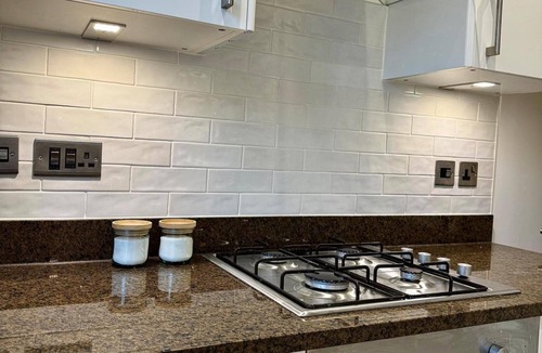 Canonbury Apartment | 2bed Apartment-sleeps 4, Pets Ok & Balcony