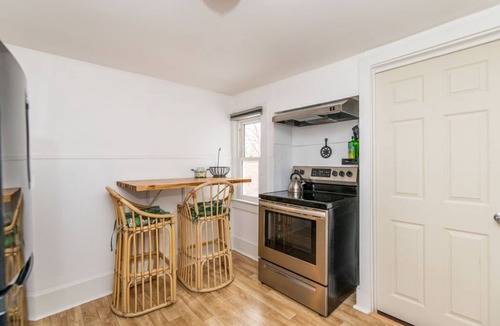 Winooski Apartment | 2Bed Apt 5mins to i89, parking, close to dwntwn!