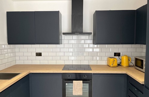 South Benfleet Apartment | 2Bed Apt Benfleet - FamilyFriendly - FreeParking