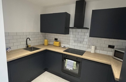 South Benfleet Apartment | 2Bed Apt Benfleet - FamilyFriendly - FreeParking