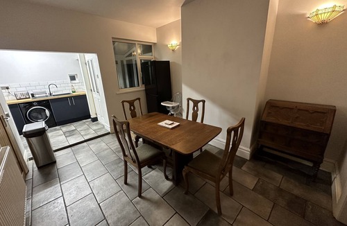 Palterton House | 2bed - garden-pets-freeparking-M1connections