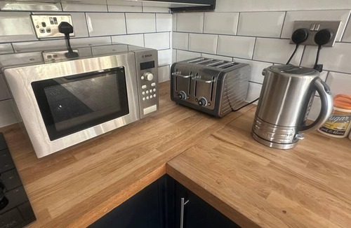 Palterton House | 2bed - garden-pets-freeparking-M1connections