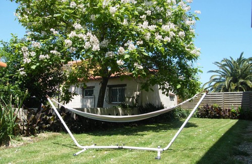Latour-Bas-Elne Apartment | 2bed, large garden, 6pers, wifi parking 2km sea 67m2, ok vacation vouchers animals