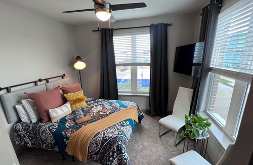 East Ybor Apartment | 2bed Penthouse style with “POOL” Downtown Tampa
