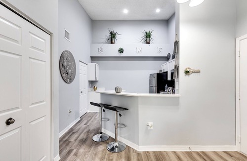 Hallandale Beach Apartment | 2Bedroom 2Bath Water View Apartment