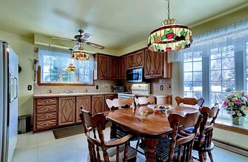 Longueuil House | 2beds in Room A Free parking 15min to downtown