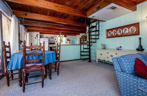 Helmsburg Cabin | 2BR, 1.5BA