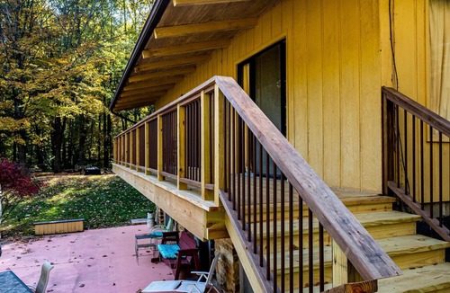 Helmsburg Cabin | 2BR, 1.5BA