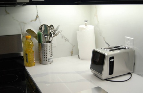 Northwest Calgary House | 2BR, 1.5Bath, Full Kitchen+Coffee, Ravine View.