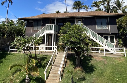 Kihei Apartment | 2BR/1BA BEACHFRONT - GREAT LOCATION- EXCEPTIONAL REVIEWS