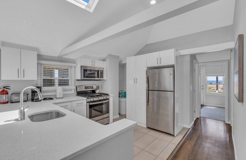 Manasquan Apartment | 2BR 1BA Steps to the Sand II