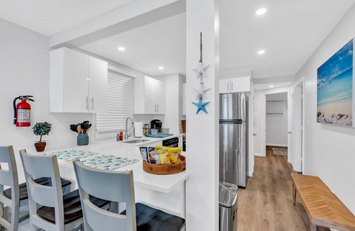 Manasquan House | 2BR 1BA Steps to the Sand I