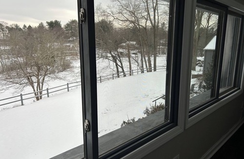Greenwich House | 2BR, 2 King beds, 1 BA, and Kitchenette in Lakeside Home in Greenwich.